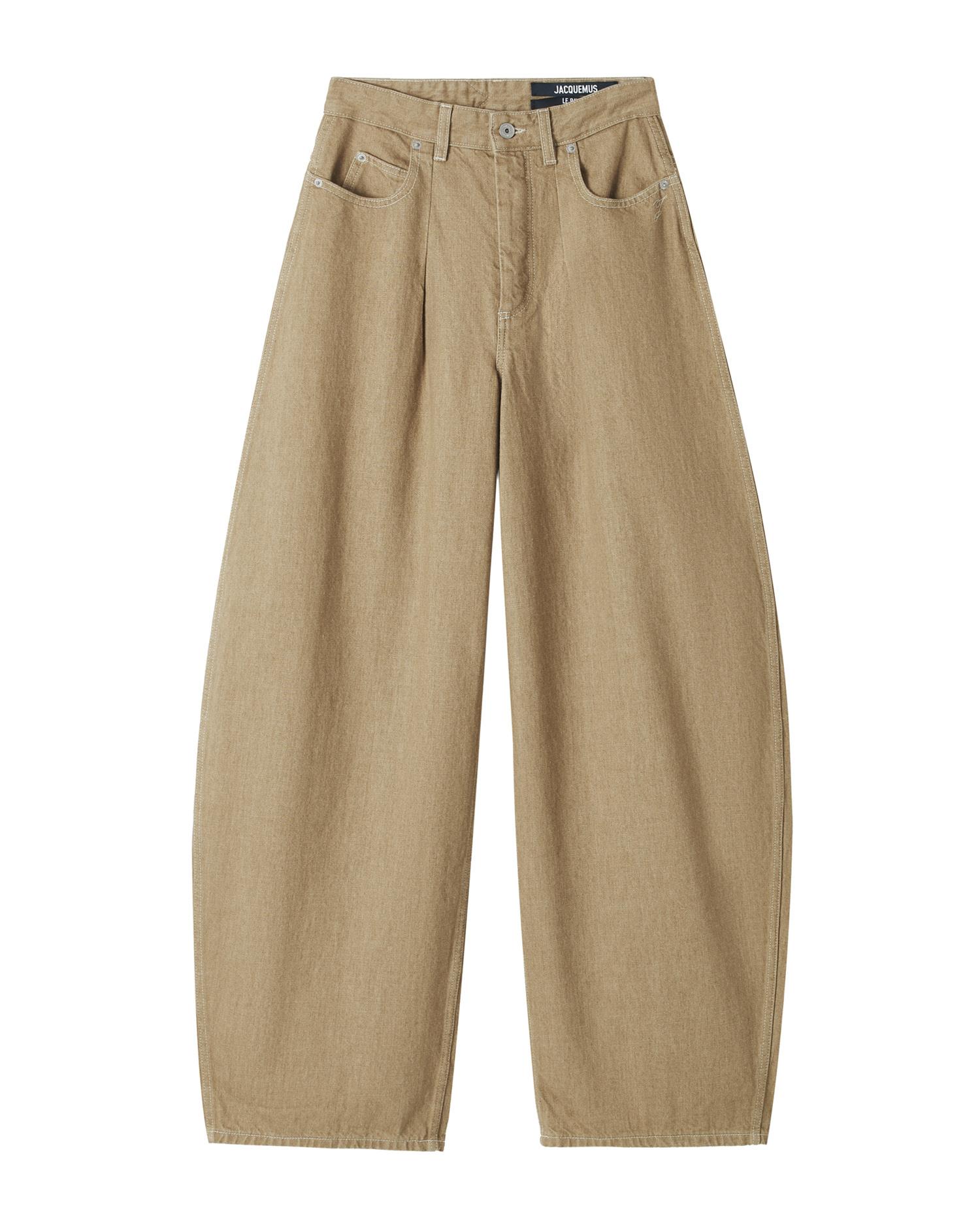 The Ovalo de-Nîmes denim pants by JACQUEMUS