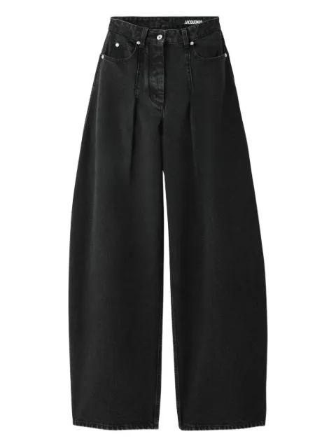 The Ovalo de-Nîmes jeans by JACQUEMUS