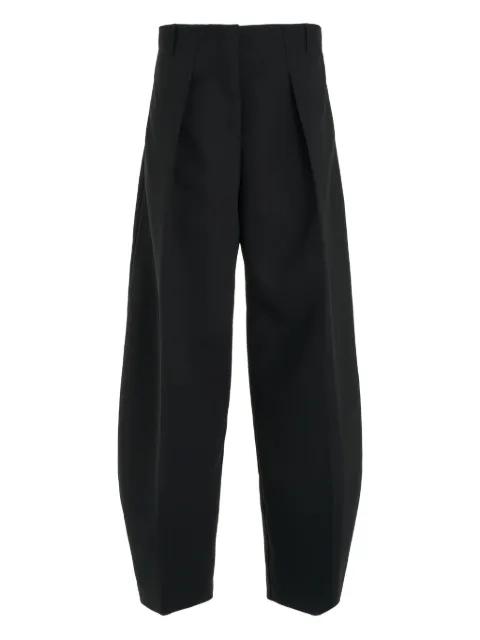The Ovalo trousers by JACQUEMUS