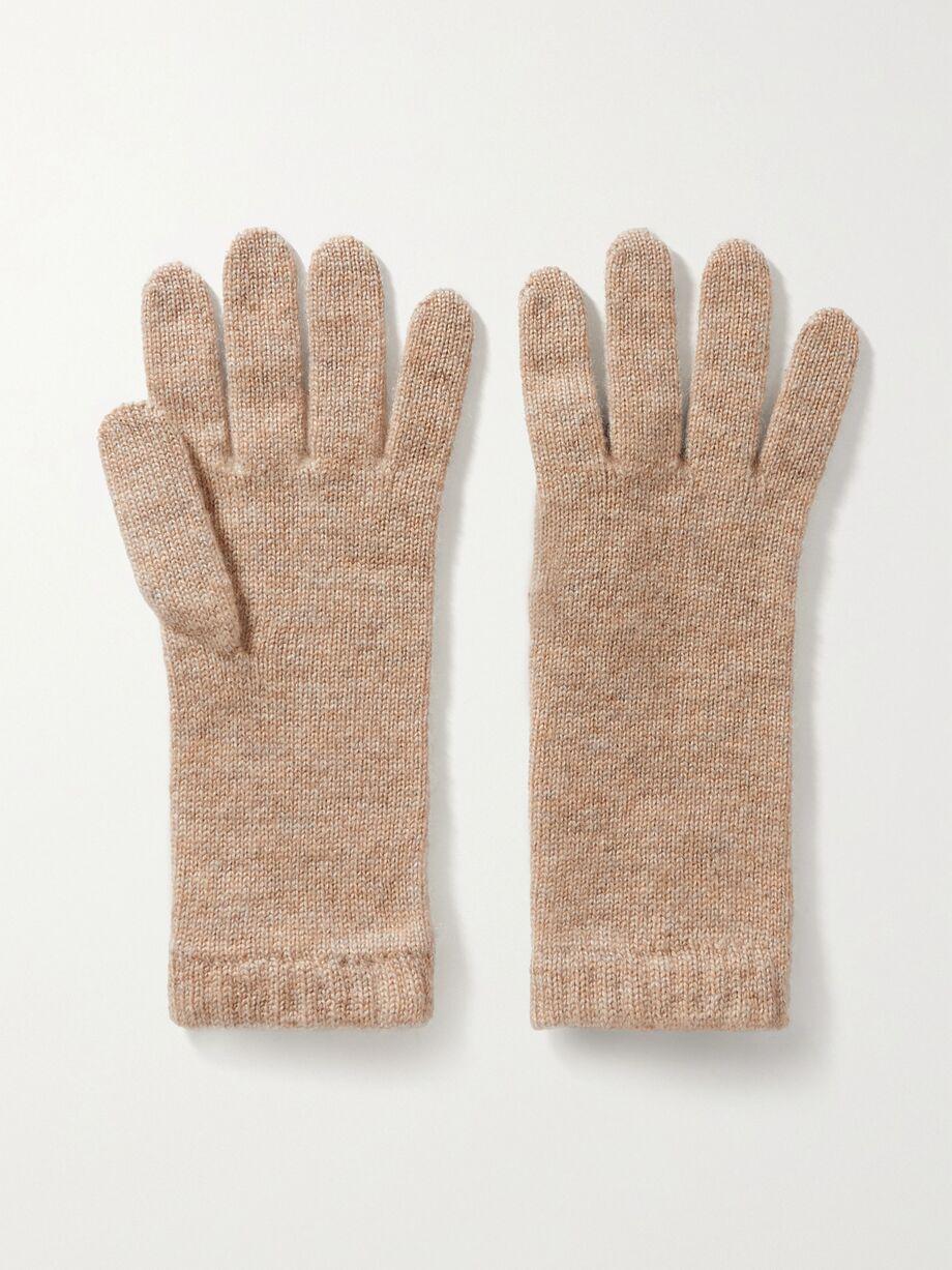 Cashmere gloves by JOHNSTONS OF ELGIN