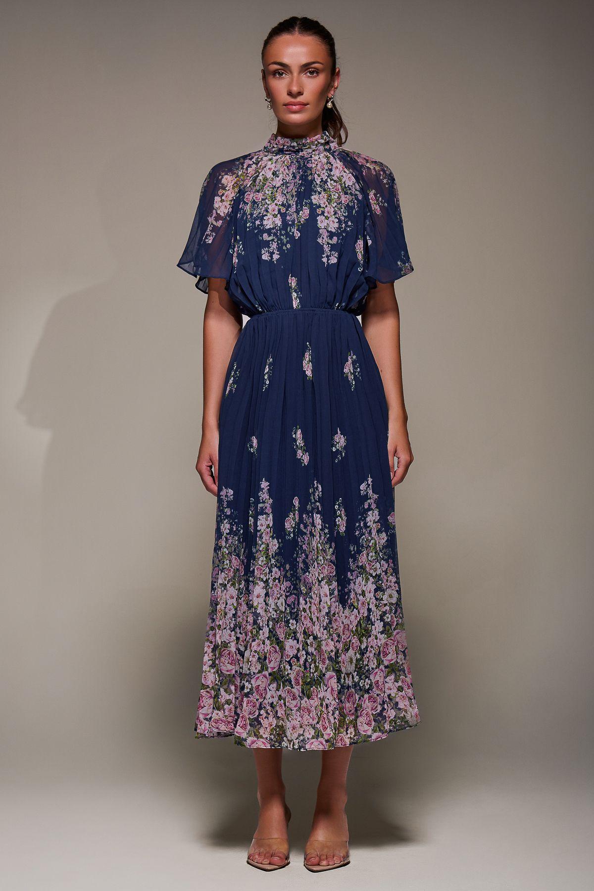 High Neck Short Sleeve Pleated Chiffon Dress by JOLIE MOI High Neck Short Sleeve Pleated Chiffon Dress by JOLIE MOI