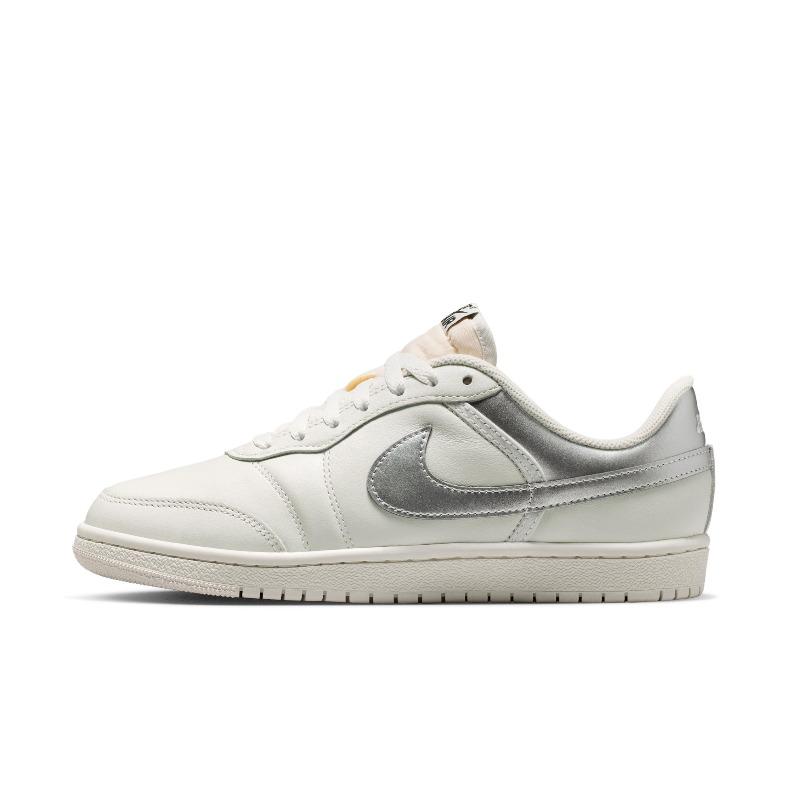 Women's Air Jordan Skyline Low Shoes by JORDAN