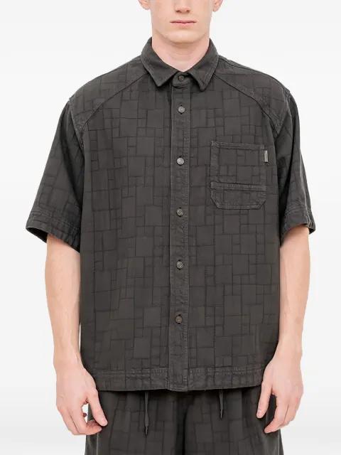 geometric-patterned short-sleeved shirt by JUUN.J