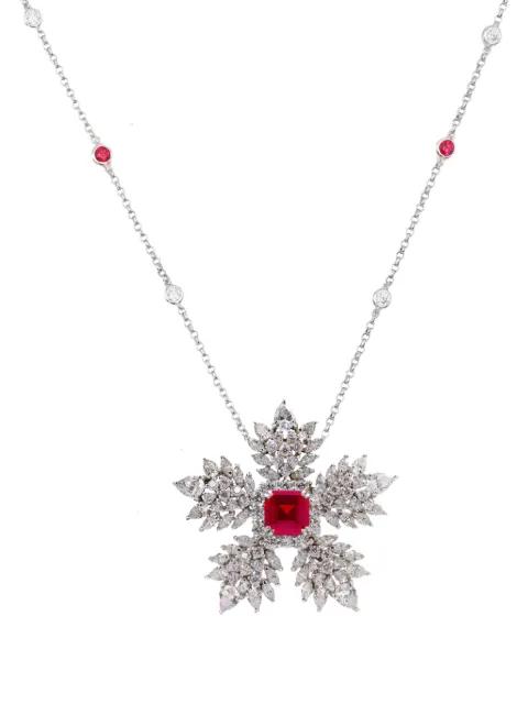 Rouge Noel necklace by JUWELINA PARIS