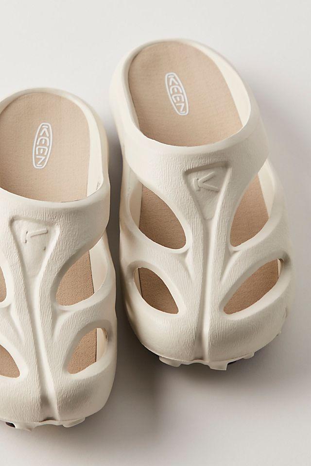 KEEN Shanti Clogs by K EE N | F P MOVEMENT