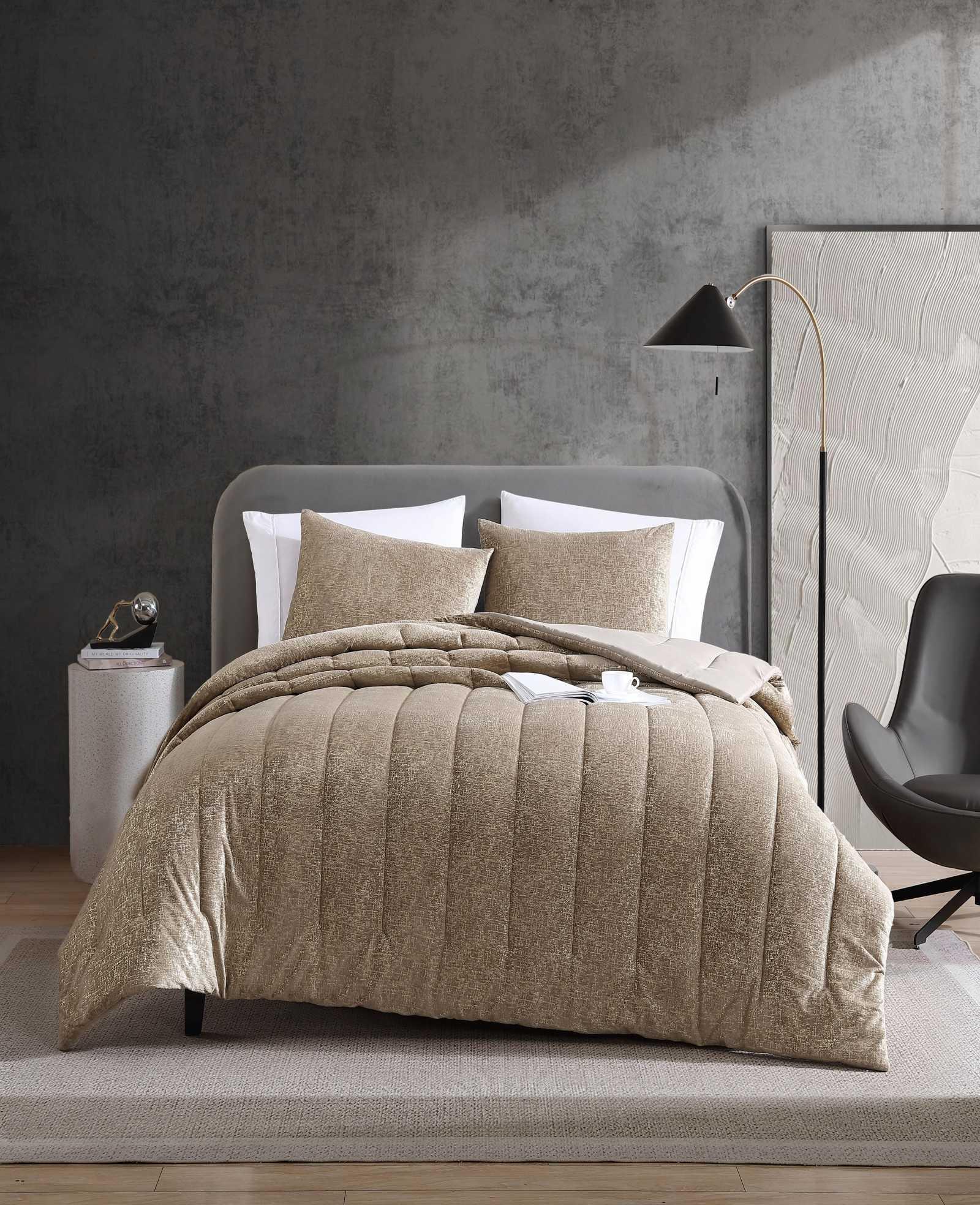 Kenneth Cole | Banks Natural Comforter-Sham Set by KENNETH COLE
