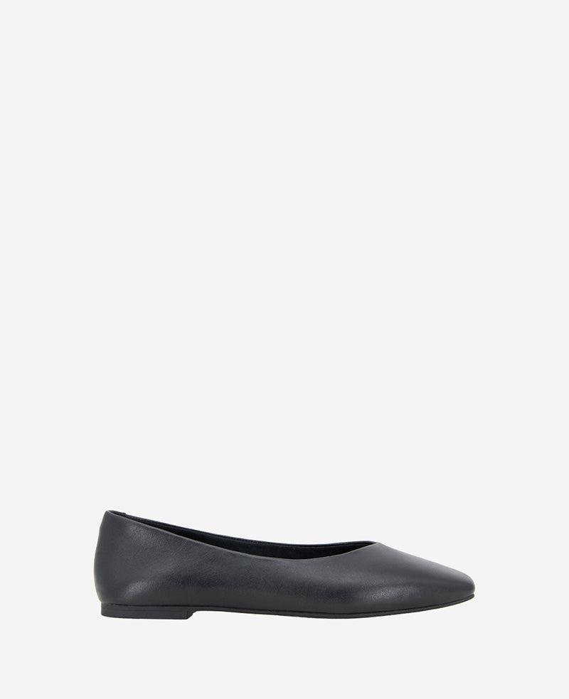 Kenneth Cole | Johanna Leather Ballet Flat by KENNETH COLE