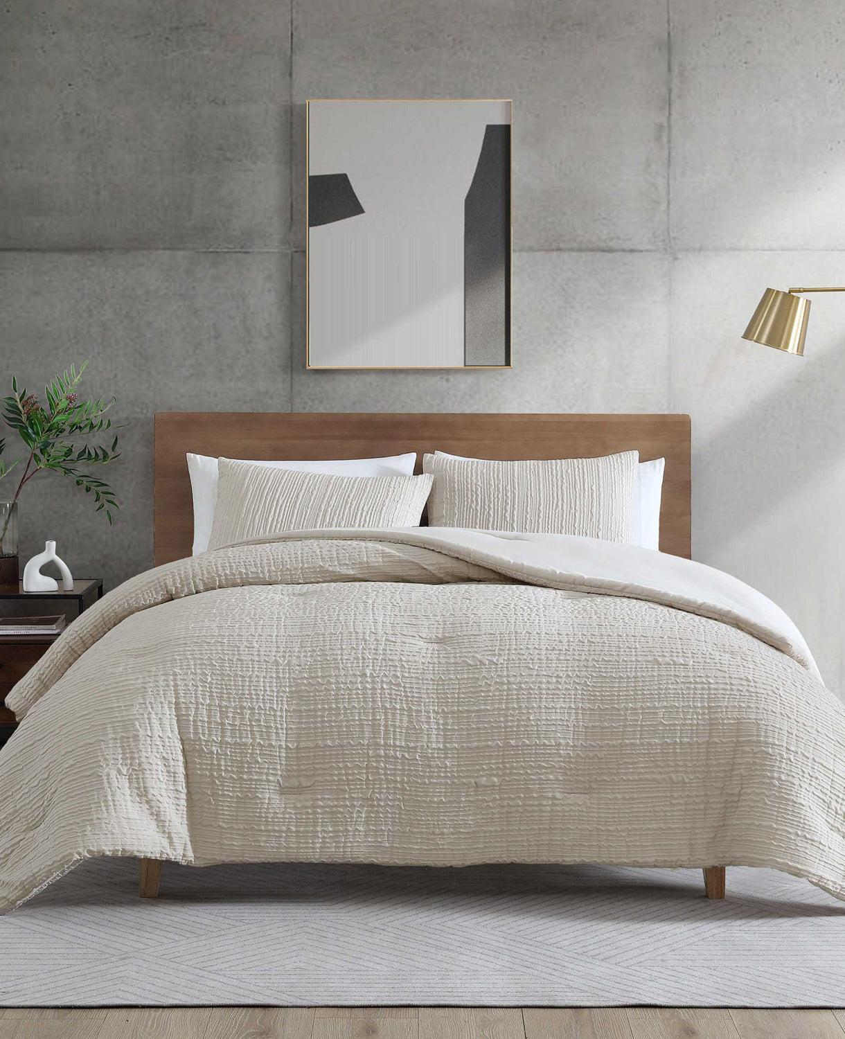 Kenneth Cole | Serenity Wavy Lines Beige Duvet Cover Set by KENNETH COLE