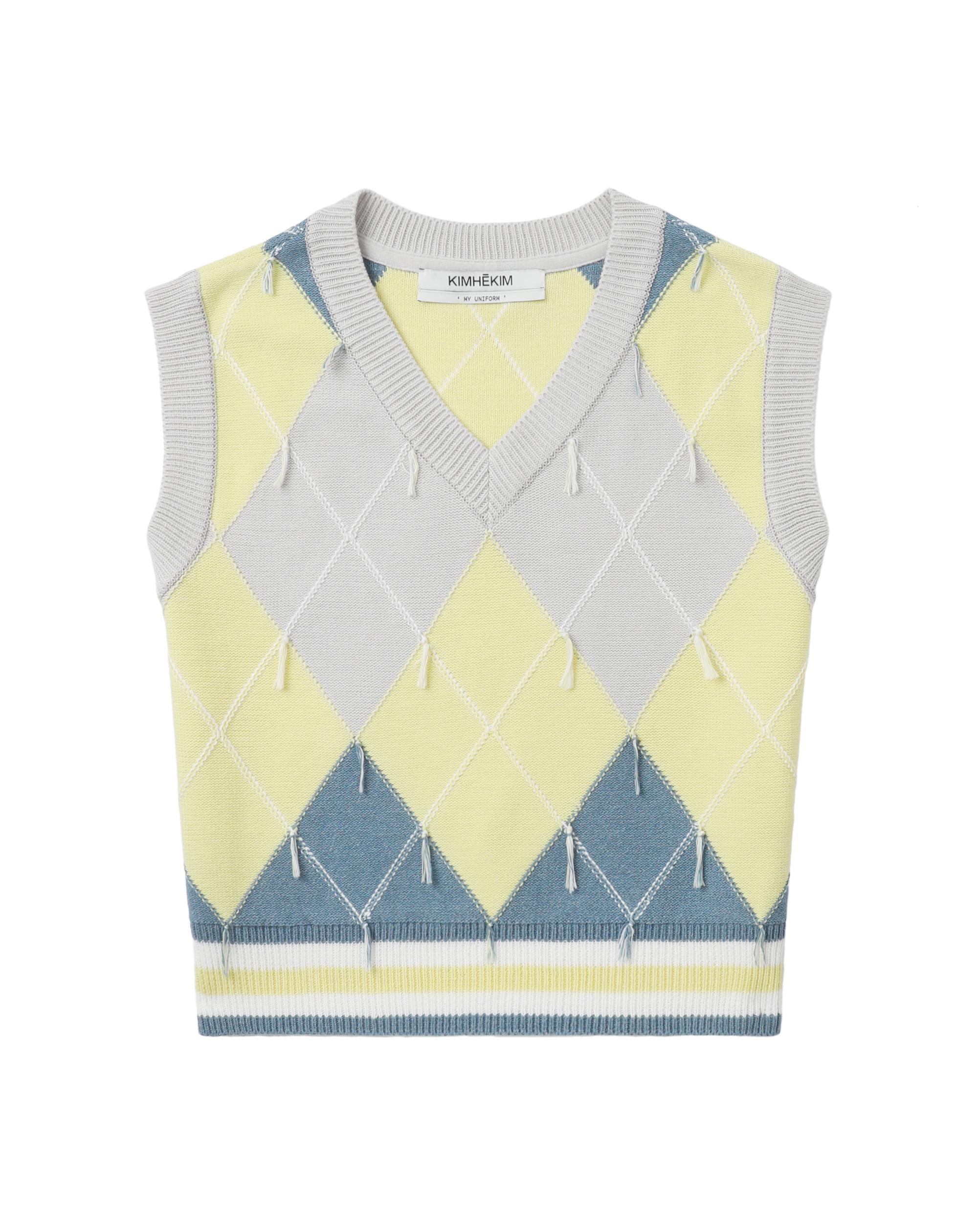 Argyle knit vest by KIMHEKIM