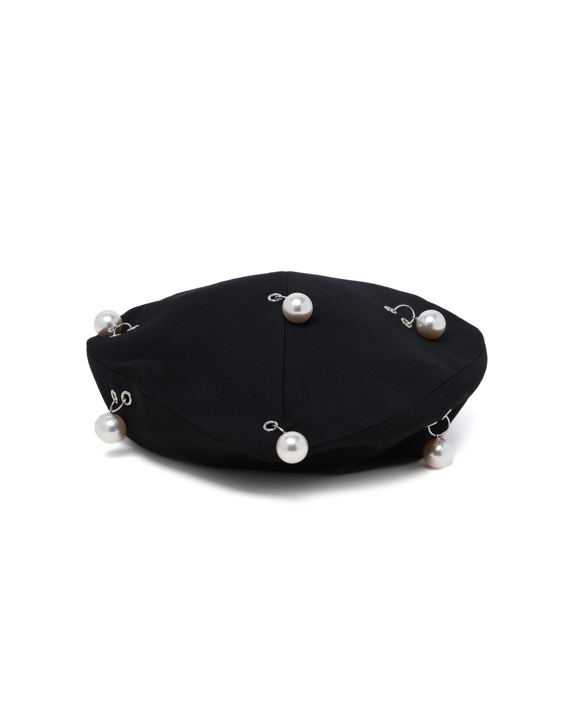 Pearl embellished beret by KIMHEKIM