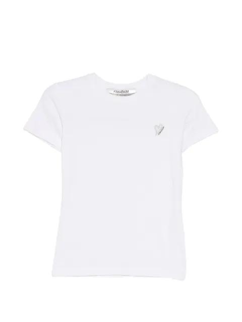 heart-patch T-shirt by KIMHEKIM