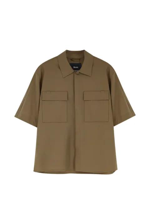flap-pockets pointed-collar shirt by LAMINAR