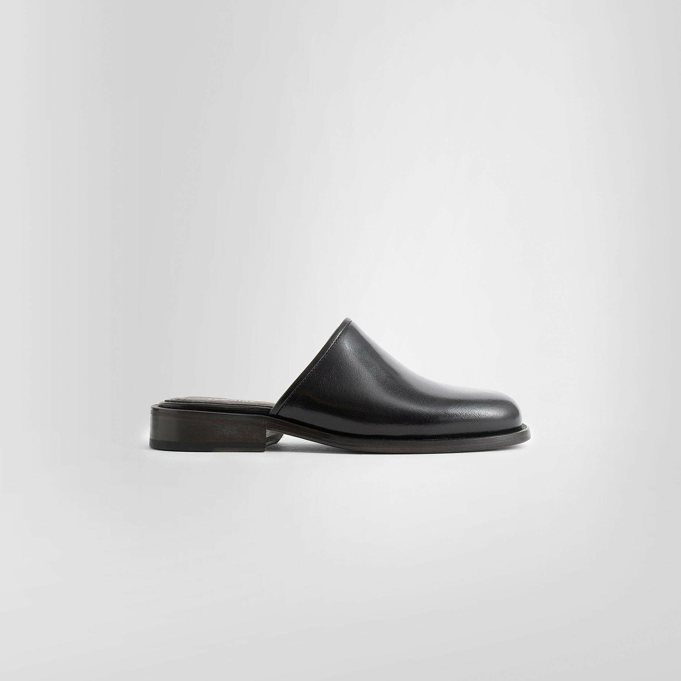 LEMAIRE MAN BLACK FLATS by LEMAIRE