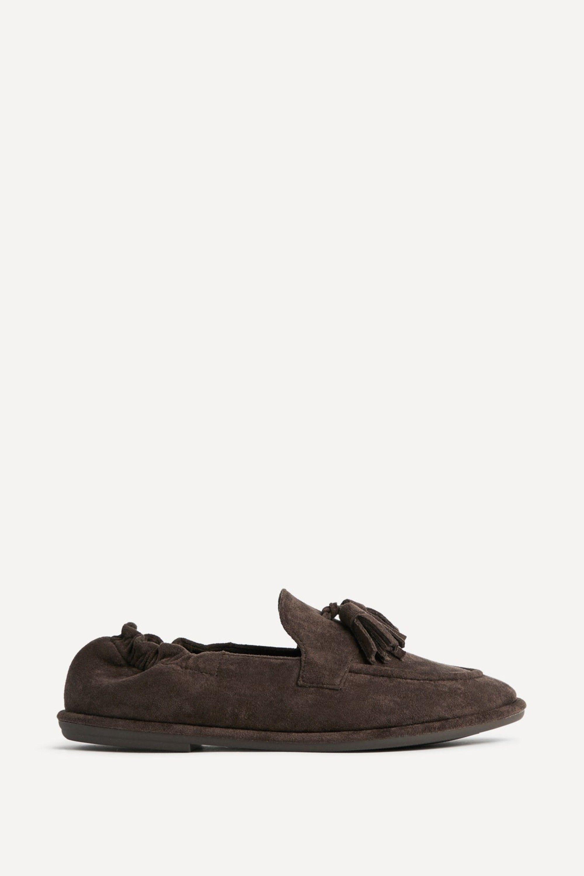 Porter Brown Loafers With Tassel by LINZI