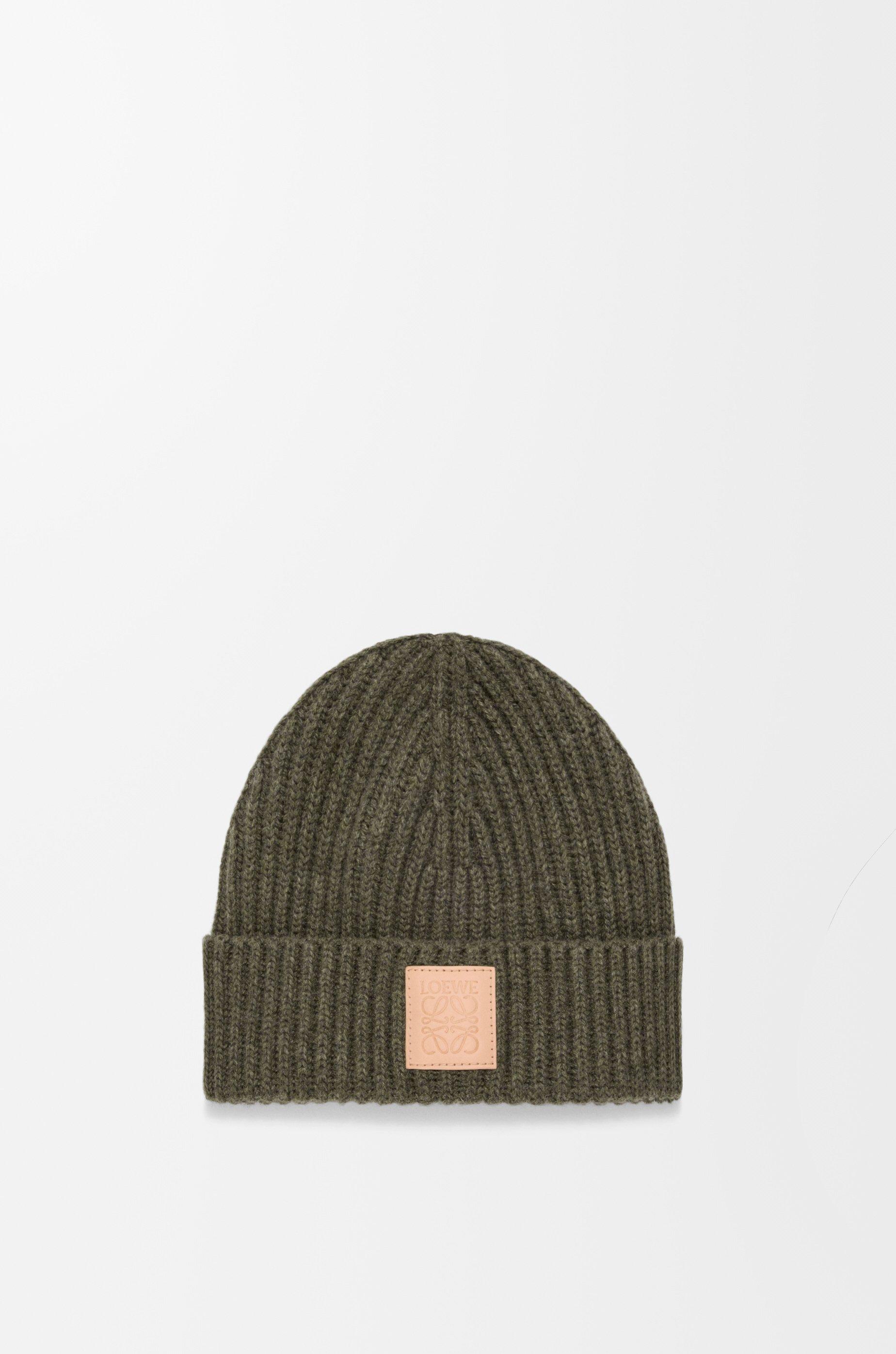 Beanie in cashmere by LOEWE