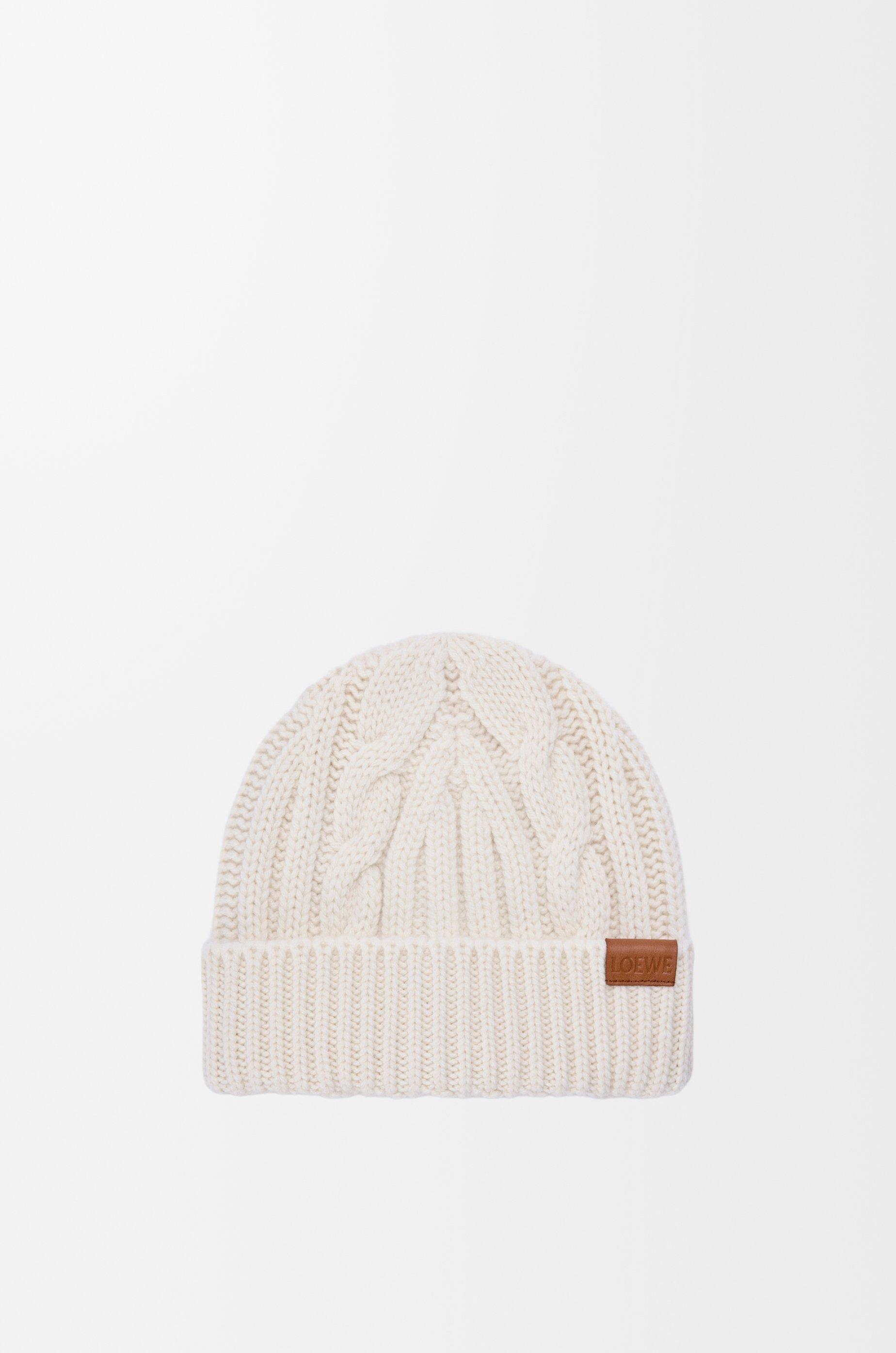 Beanie in wool by LOEWE