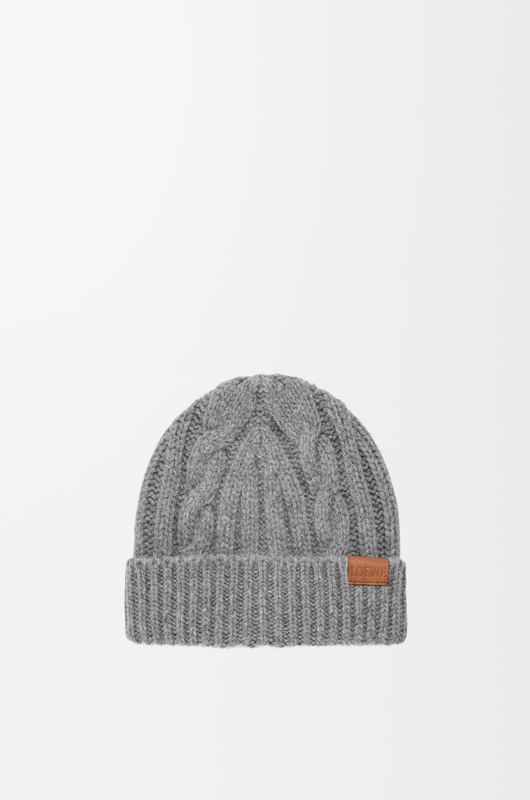 Beanie in wool by LOEWE
