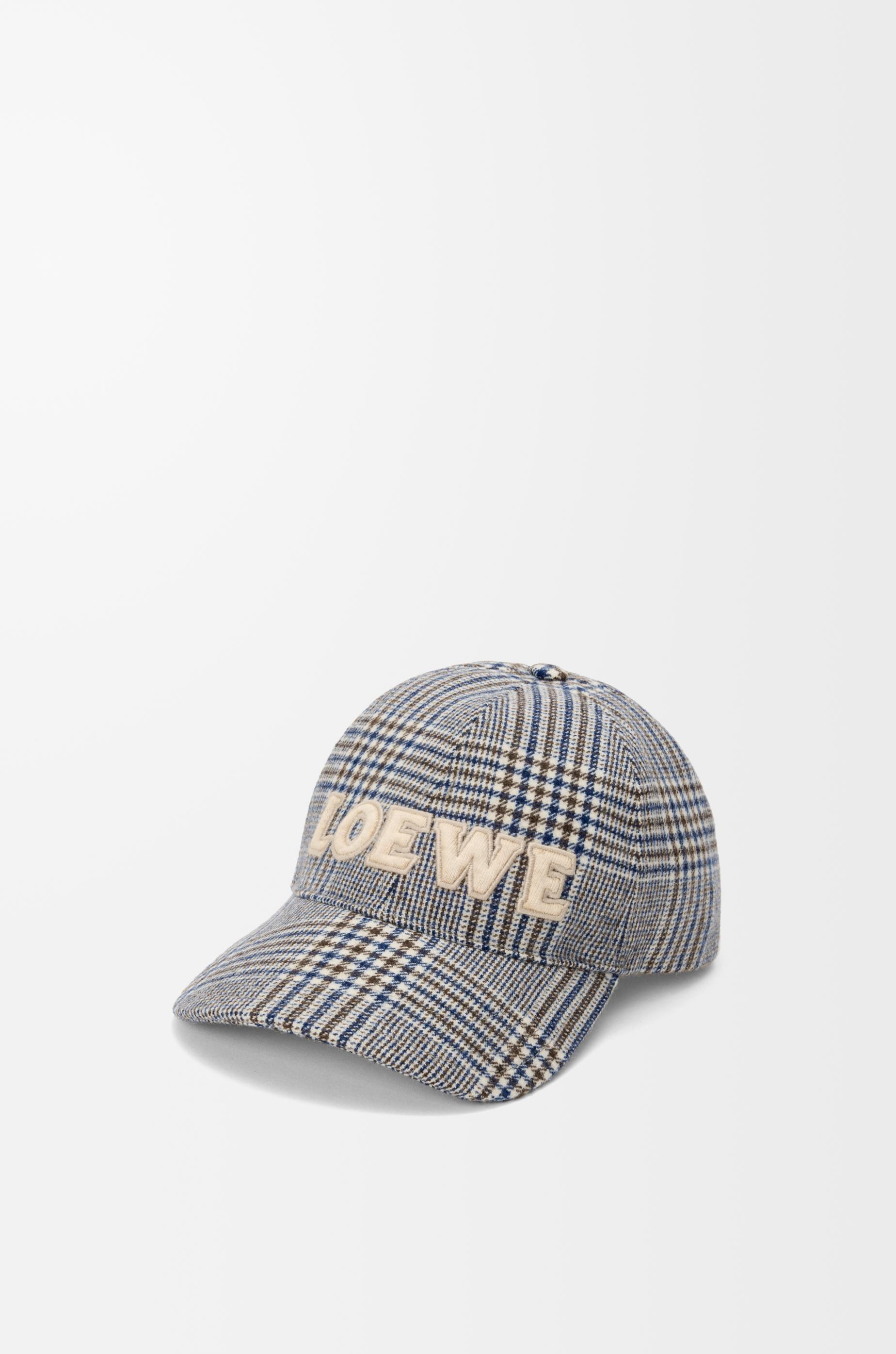 Cap in wool by LOEWE