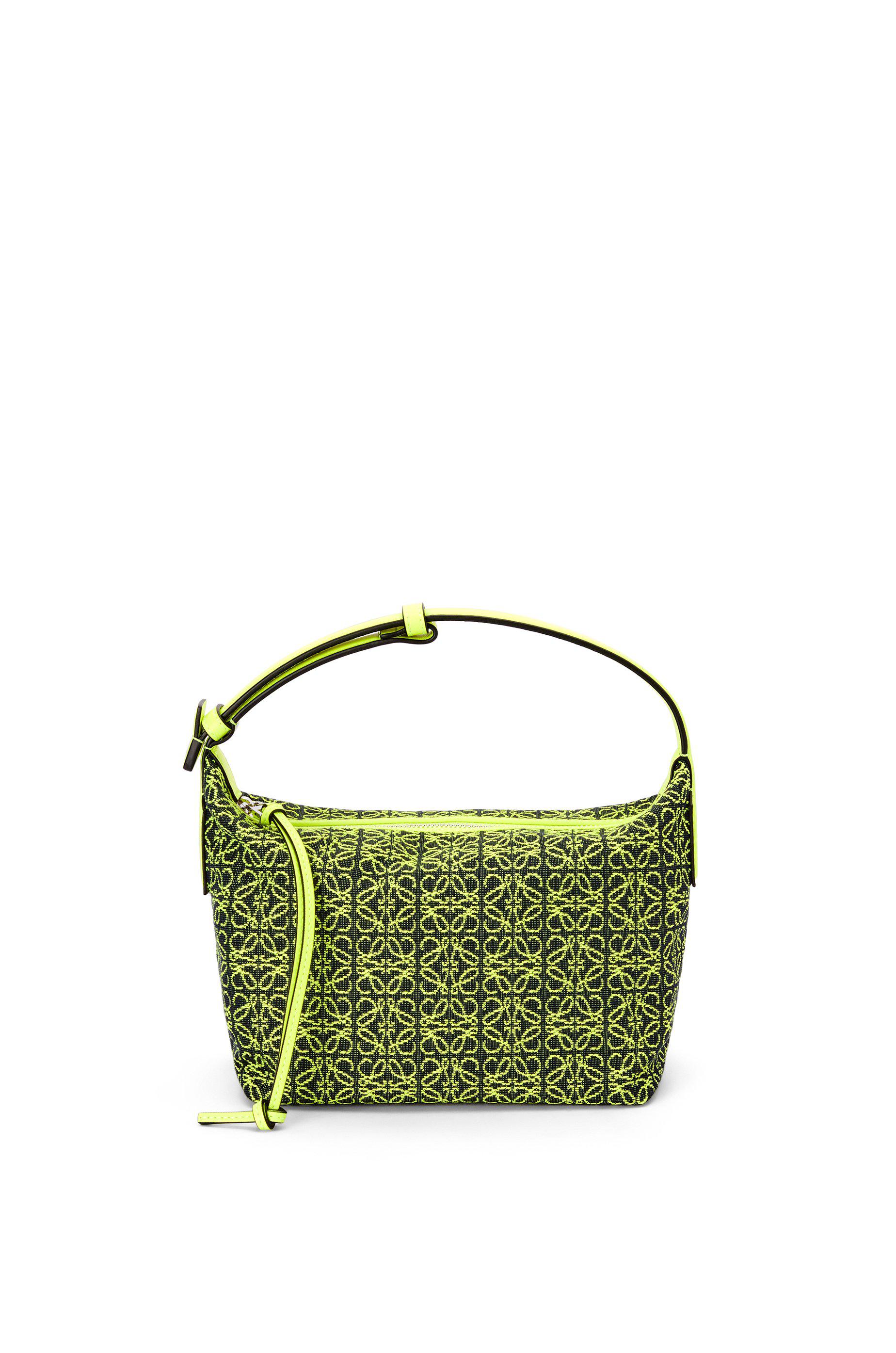 LOE CUBI 21 BAG IN WHITE MIX BLACK ANAGRAM JACQUARD