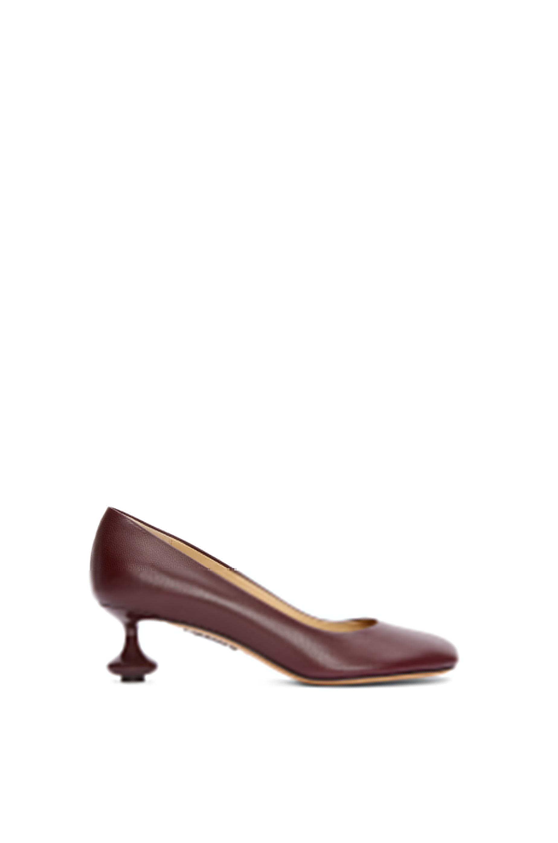 Toy pump in goatskin by LOEWE