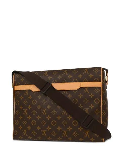 2004 monogram Abbesses messenger bag by LOUIS VUITTON 