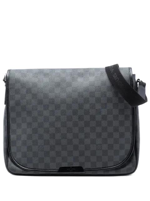 2009 Damier Graphite Daniel GM crossbody bag by LOUIS VUITTON 