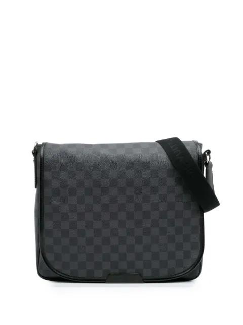 2009 Damier Graphite Daniel MM crossbody bag by LOUIS VUITTON 2009 Damier Graphite Daniel MM crossbody bag by LOUIS VUITTON