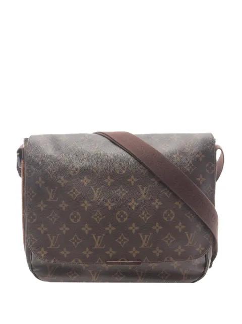 2009 Monogram Beaubourg Messenger MM crossbody bag by LOUIS VUITTON 2009 Monogram Beaubourg Messenger MM crossbody bag by LOUIS VUITTON