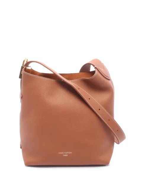 2021-2026 Grained Calfskin Low Key Hobo PM shoulder bag by LOUIS VUITTON 