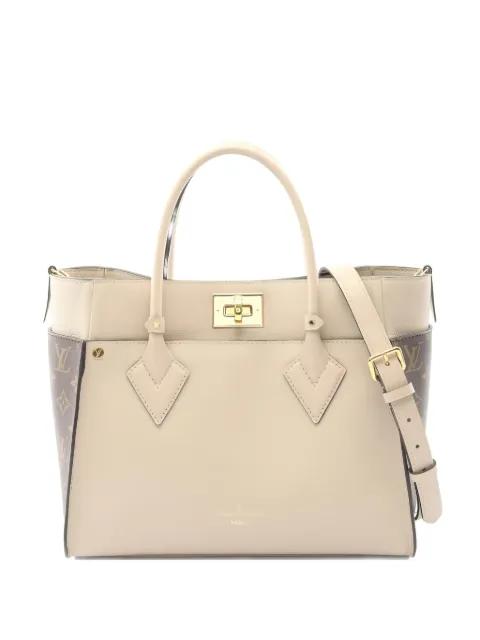 2021 On My Side MM Monogram leather handbag by LOUIS VUITTON 
