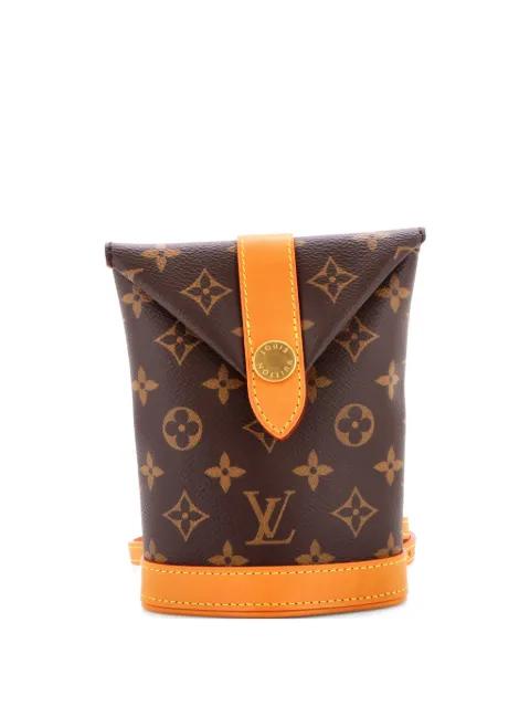 Envelope Pouch Monogram Canvas crossbody bag by LOUIS VUITTON 