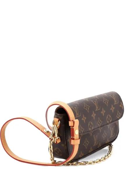 Ivy Wallet on Chain Monogram Canvas shoulder bag by LOUIS VUITTON 