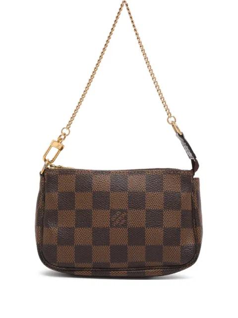 Pochette chain shoulder bag by LOUIS VUITTON 