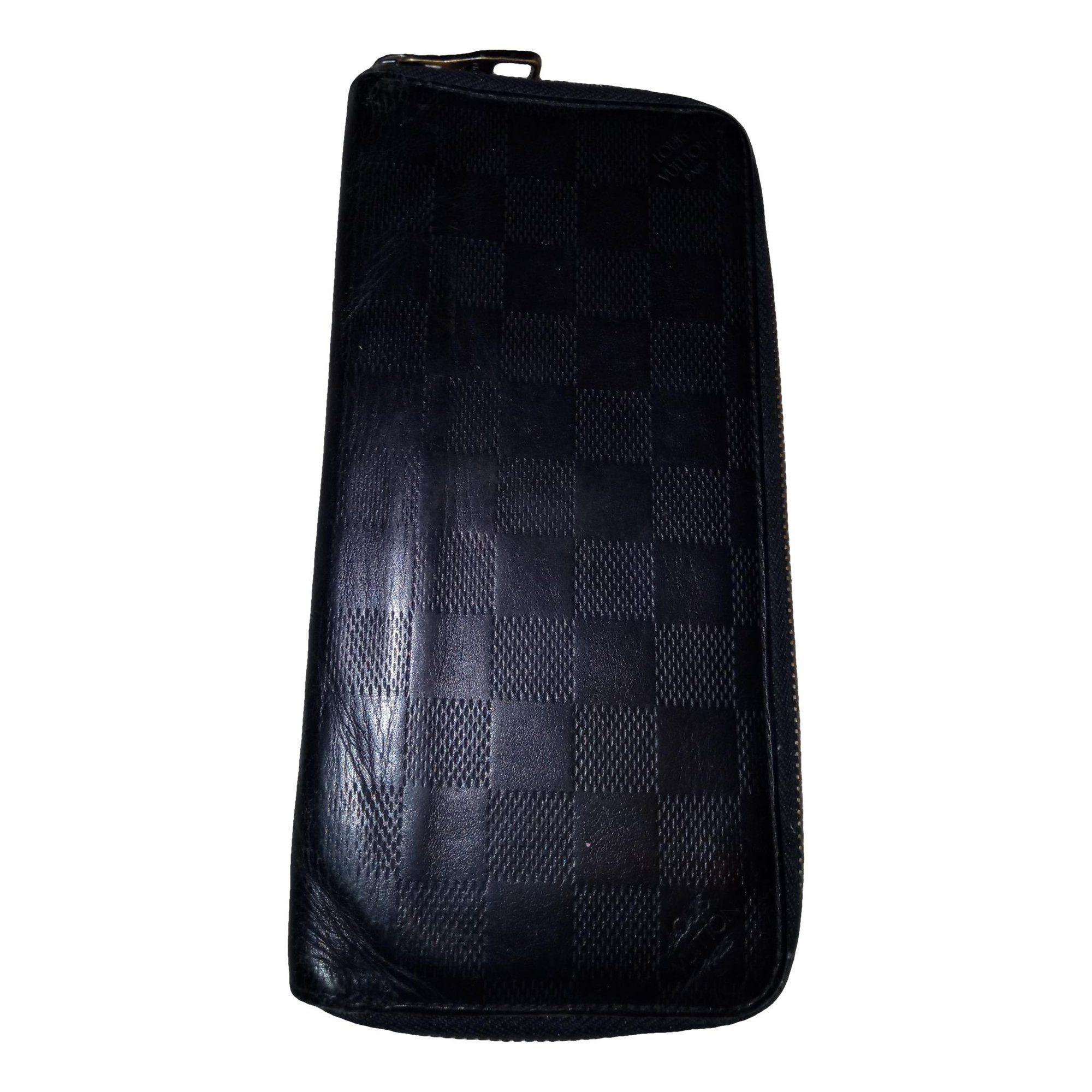 Zippy leather wallet by LOUIS VUITTON Zippy leather wallet by LOUIS VUITTON