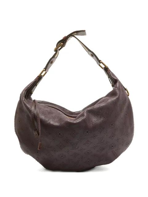 leather shoulder bag by LOUIS VUITTON 