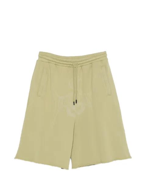 graphic raw-hem shorts by LUU DAN