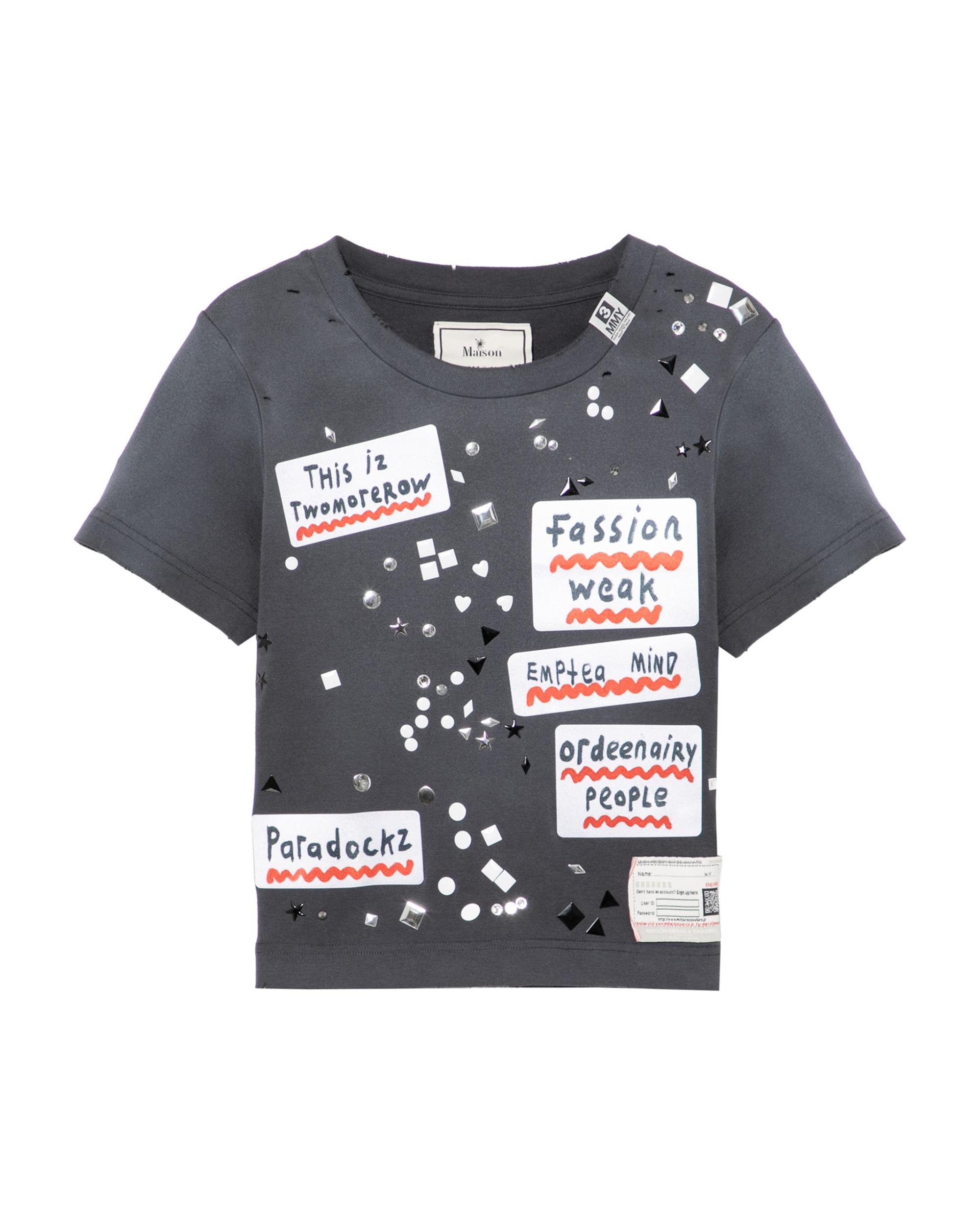 Embellished sticker tee by MAISON MIHARA YASUHIRO