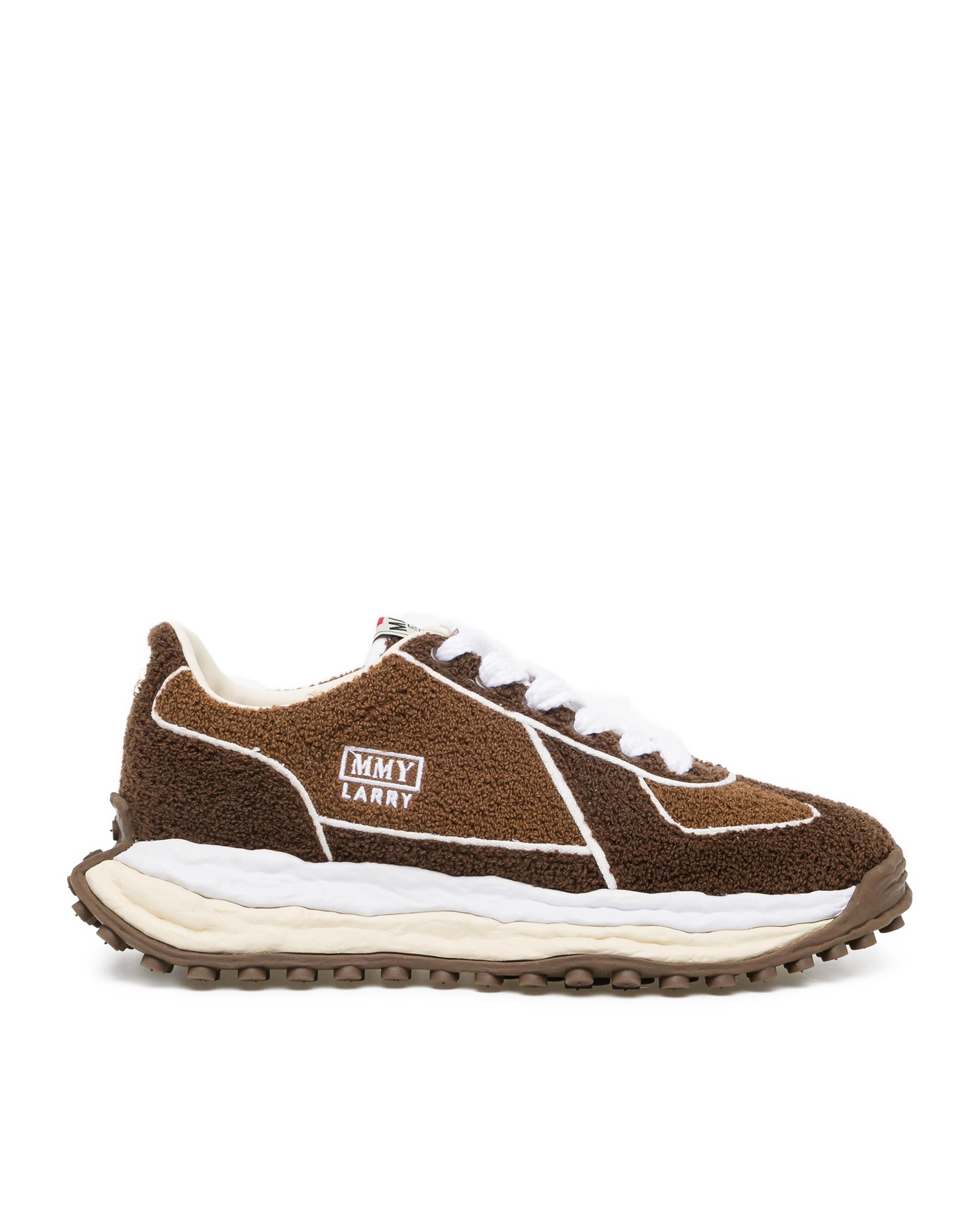 Larry OG sole chenille embroidey sneaker by MAISON MIHARA YASUHIRO