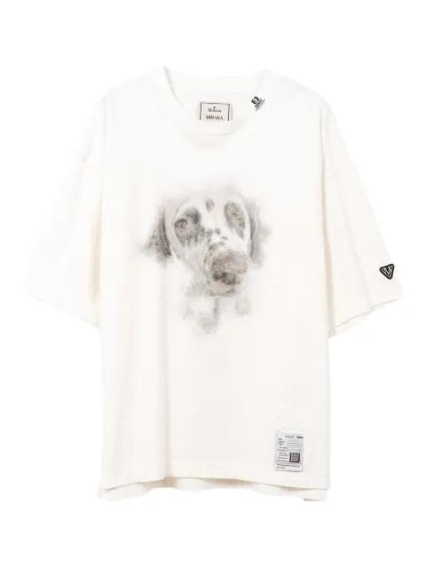 dog-print text-detail T-shirt by MAISON MIHARA YASUHIRO