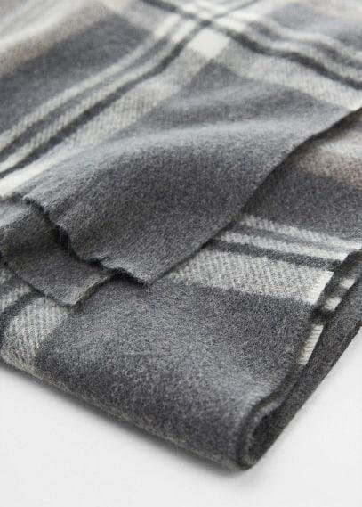 Plaid scarf grey by MANGO MAN