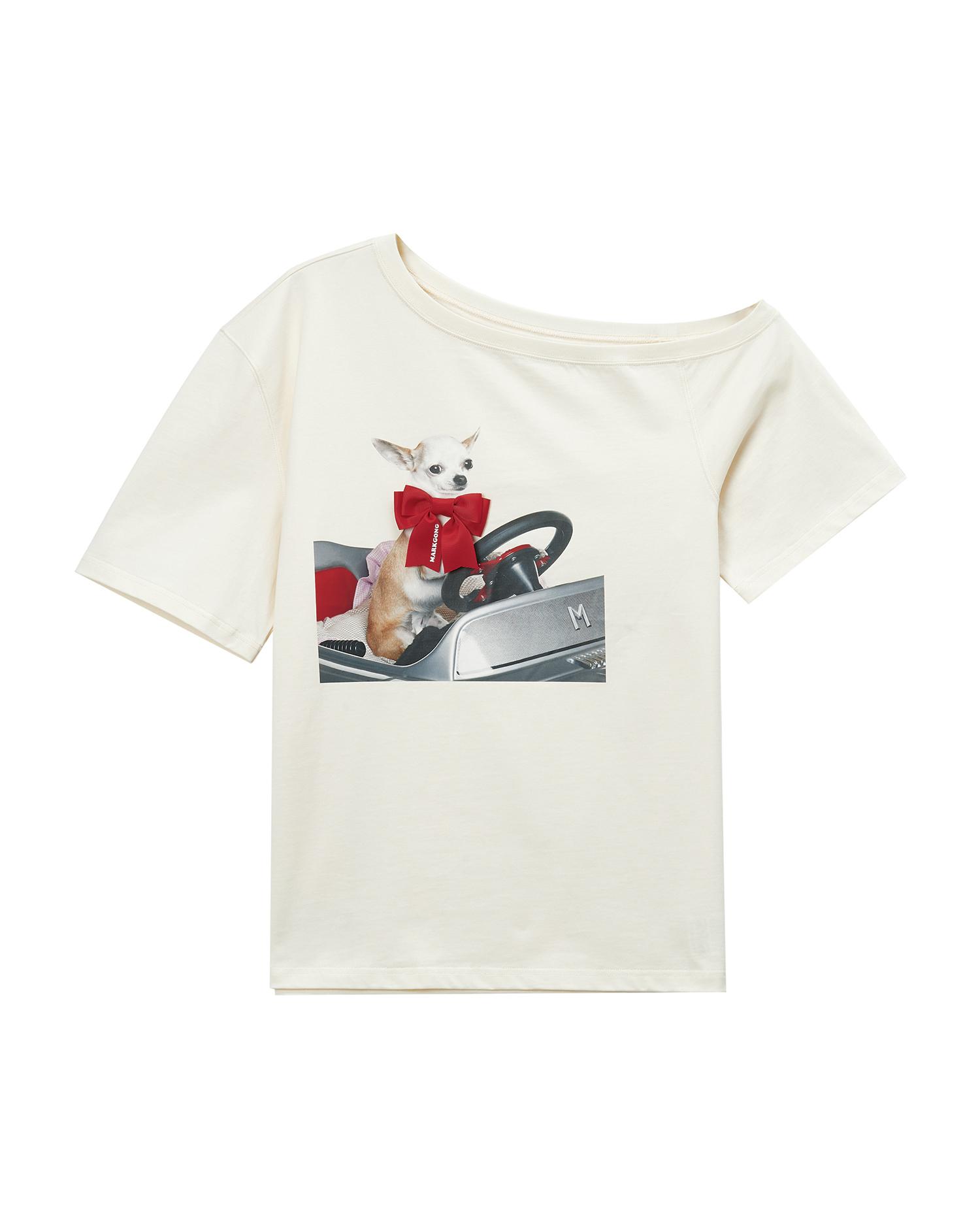 Off-shoulder graphic tee by MARKGONG