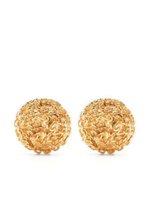 Chain-in textured earrings by MATERIEL