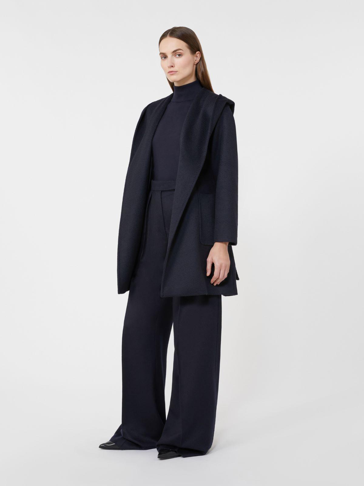 Camel robe coat by MAX MARA