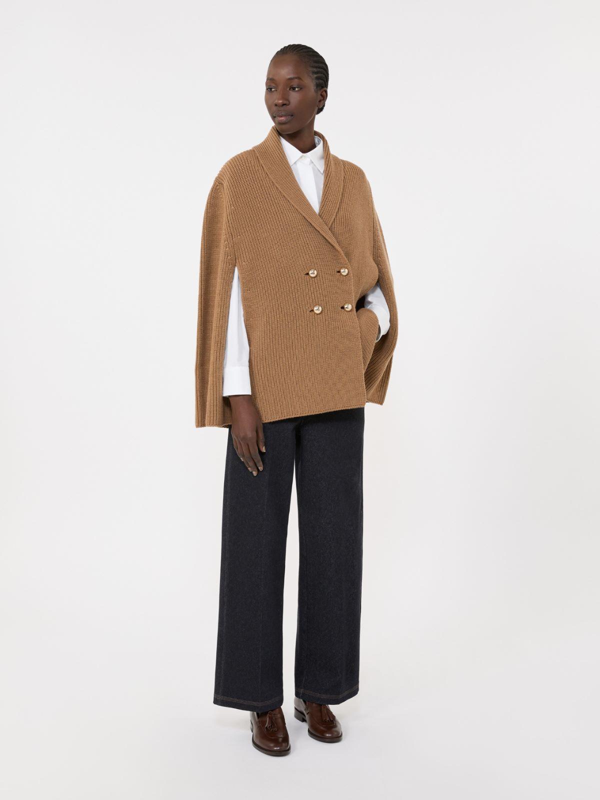Double-breasted wool cape by MAX MARA
