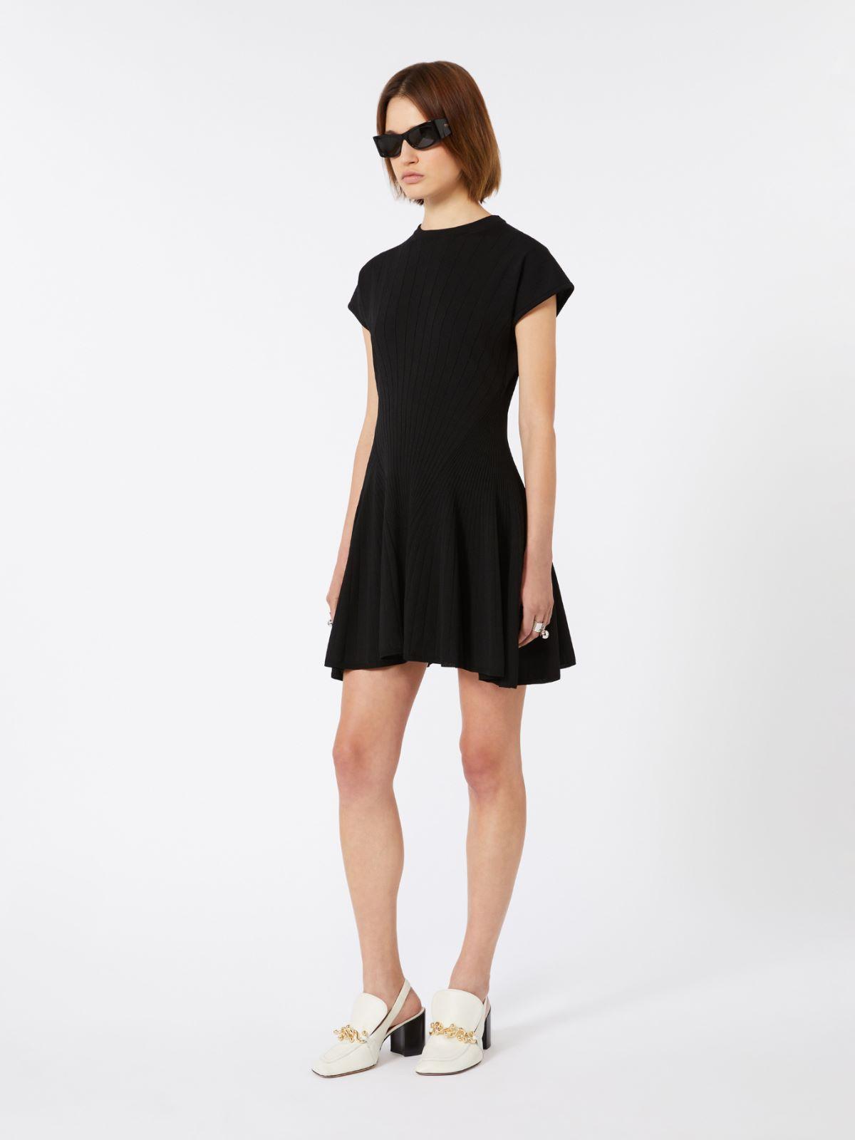 Knit dress, fitted at the waist by MAX MARA