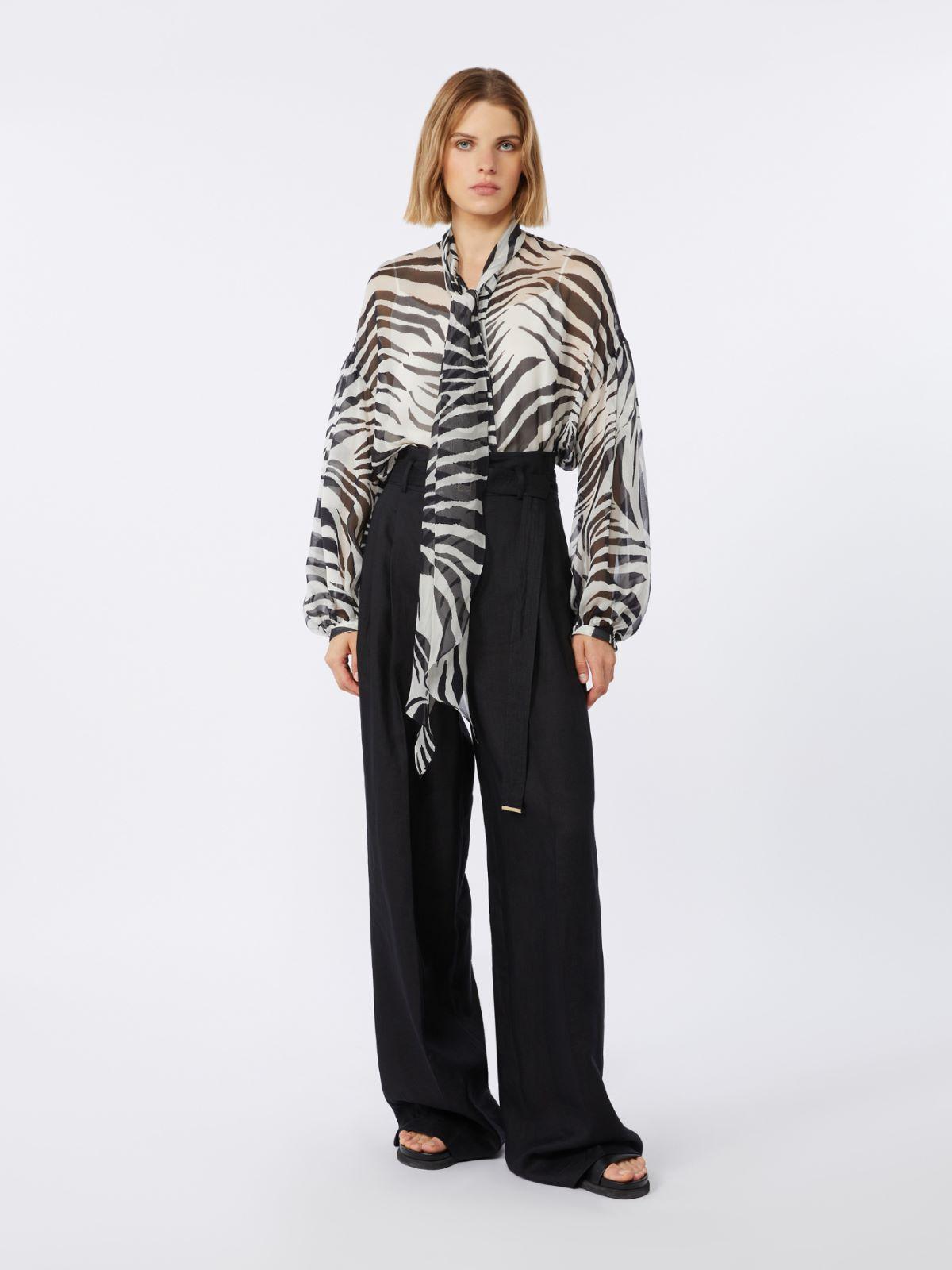 Linen canvas trousers by MAX MARA