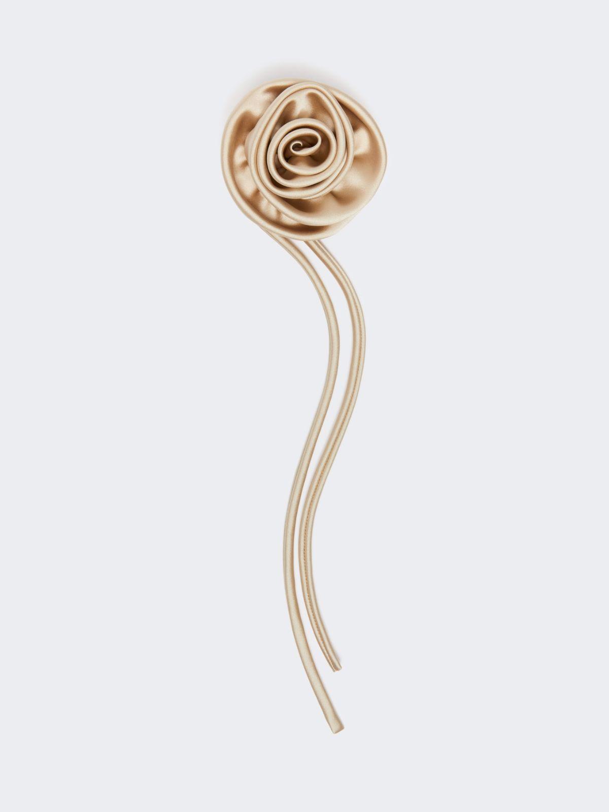 Satin flower brooch by MAX MARA