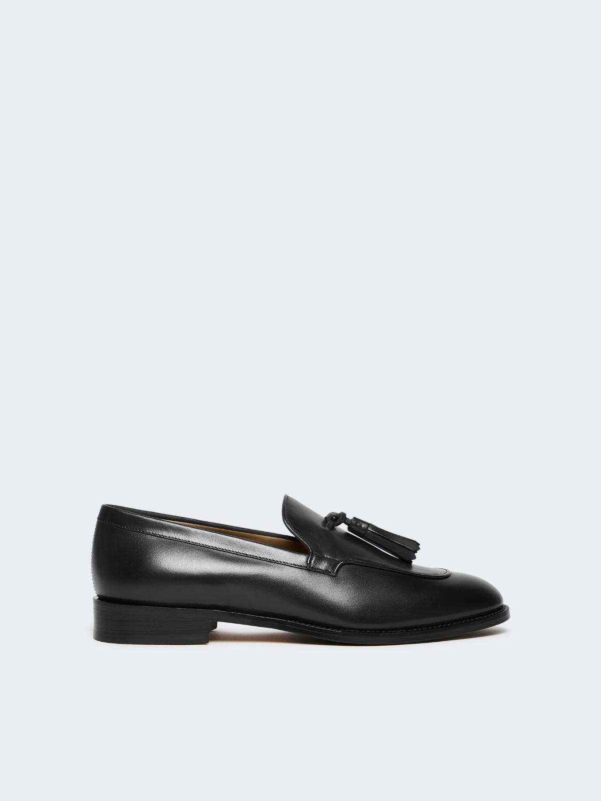 Tasselled leather loafers by MAX MARA