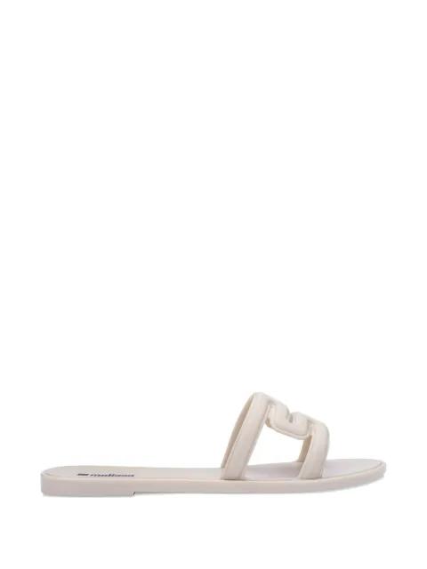 M slides by MELISSA