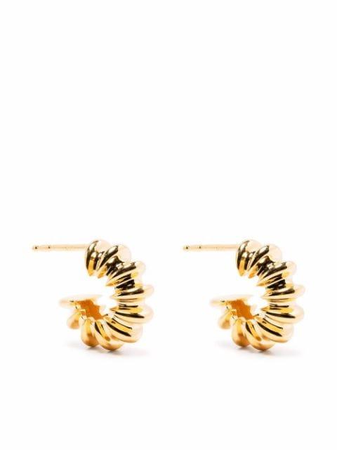 small rigged claw hoop earrings by MISSOMA